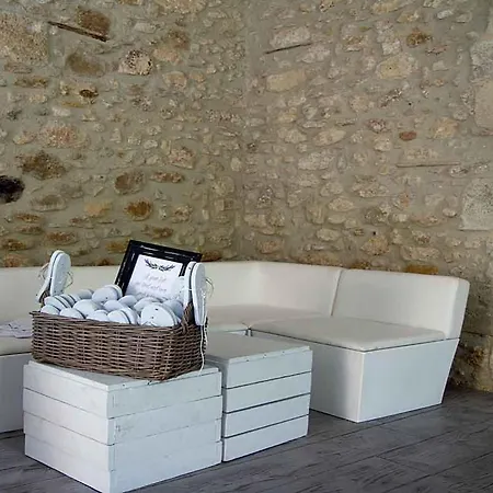 Sleeps 24 * Puimisson