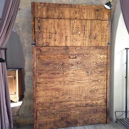 Prázdninový dům Sleeps 24 *