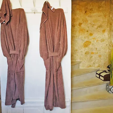 Prázdninový dům Sleeps 24 *