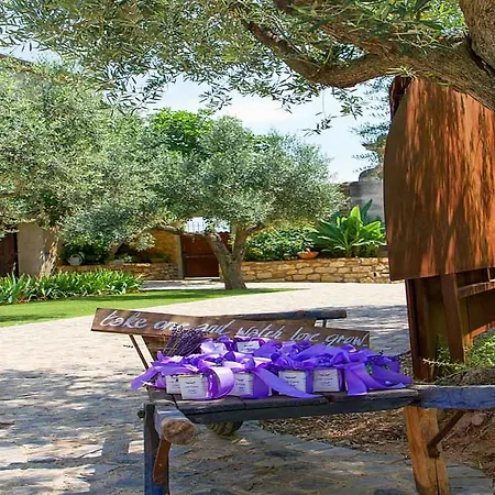 Sleeps 24 *