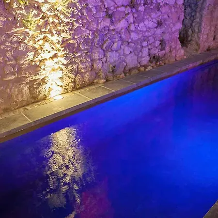 Sleeps 24 Prázdninový dům