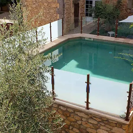 Sleeps 24